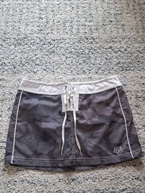 Fox Gray and White Mini Skirt
